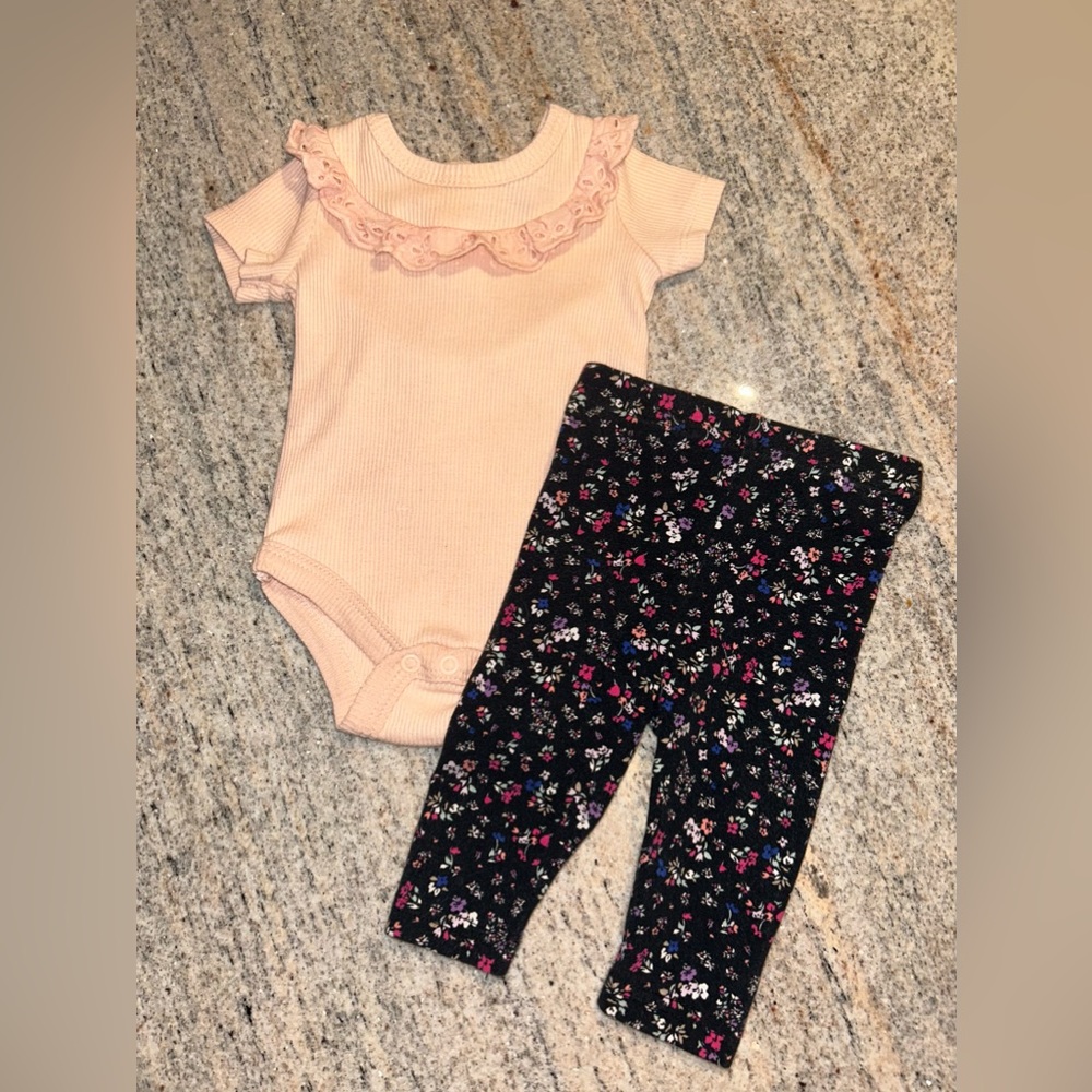 🌷🌻 Baby Girl 0-3 Month Melon Color Ruffle Top Onesie & Floral Pants Outfit Set